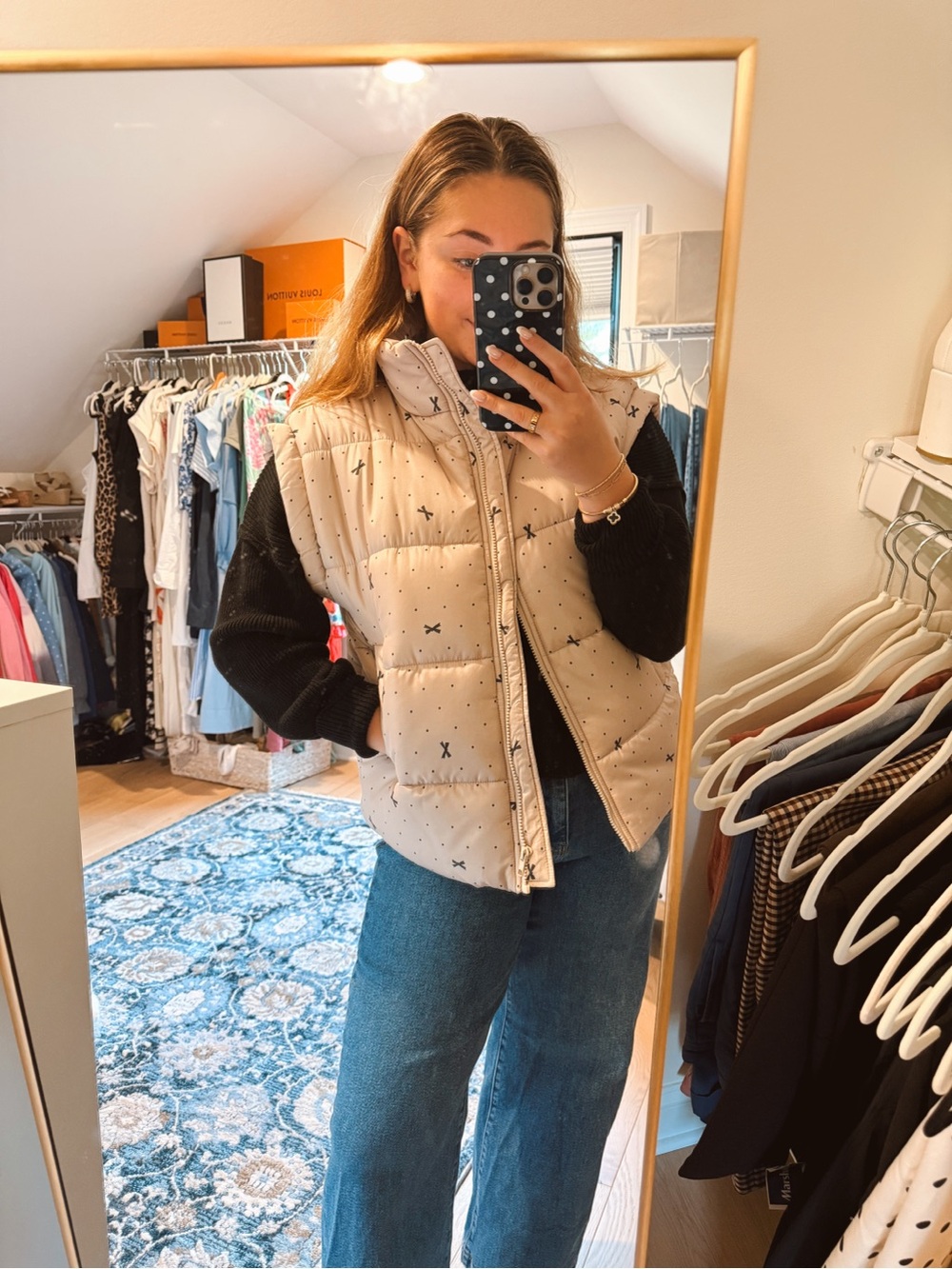 Womenโs Cream Quilted Puffer Vest with Black Bows ๐ค